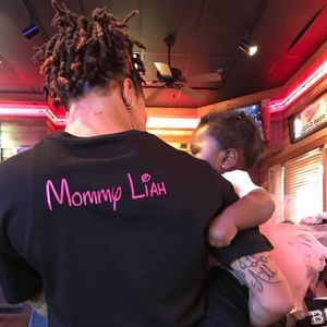 Meet your Posher, Tee